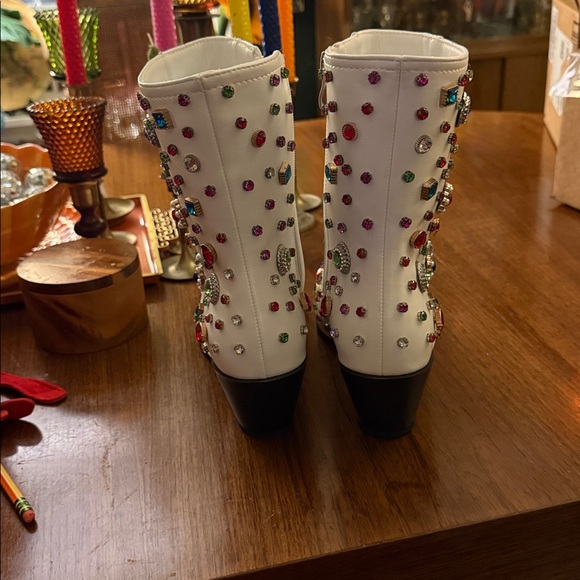 Azalea Wang SPRINKLES-WHITE WESTERN BOOTIE - Picture 3 of 4